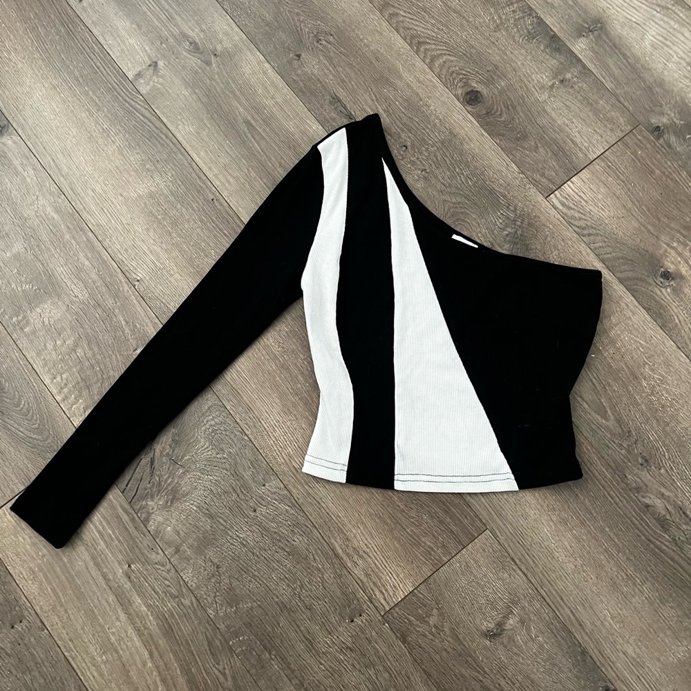 One Shoulder Top